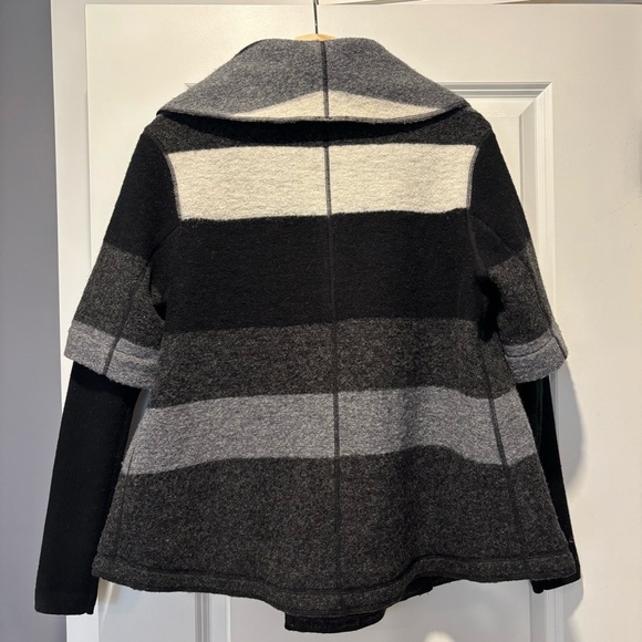 Line Blossom Wool Blend Jacket, Black Grey, Size Small, Classic Quiet Luxury - Picture 2 of 10